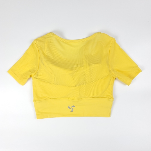 Pedigree SW | Layered Mesh Crop Top with Sports Bra Liner - Yellow - Picture 4 of 4